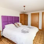 Apple Tree Semesterbostad *